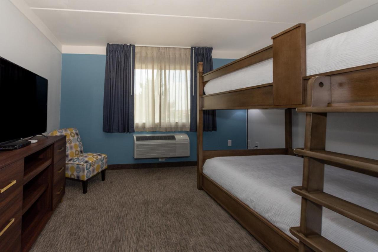 Hotel Pommier Indianola מראה חיצוני תמונה