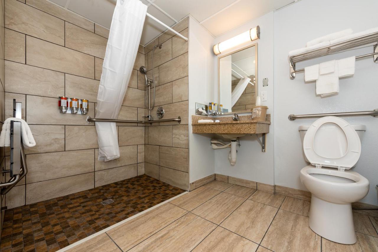 Hotel Pommier Indianola מראה חיצוני תמונה