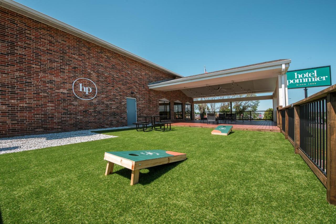 Hotel Pommier Indianola מראה חיצוני תמונה