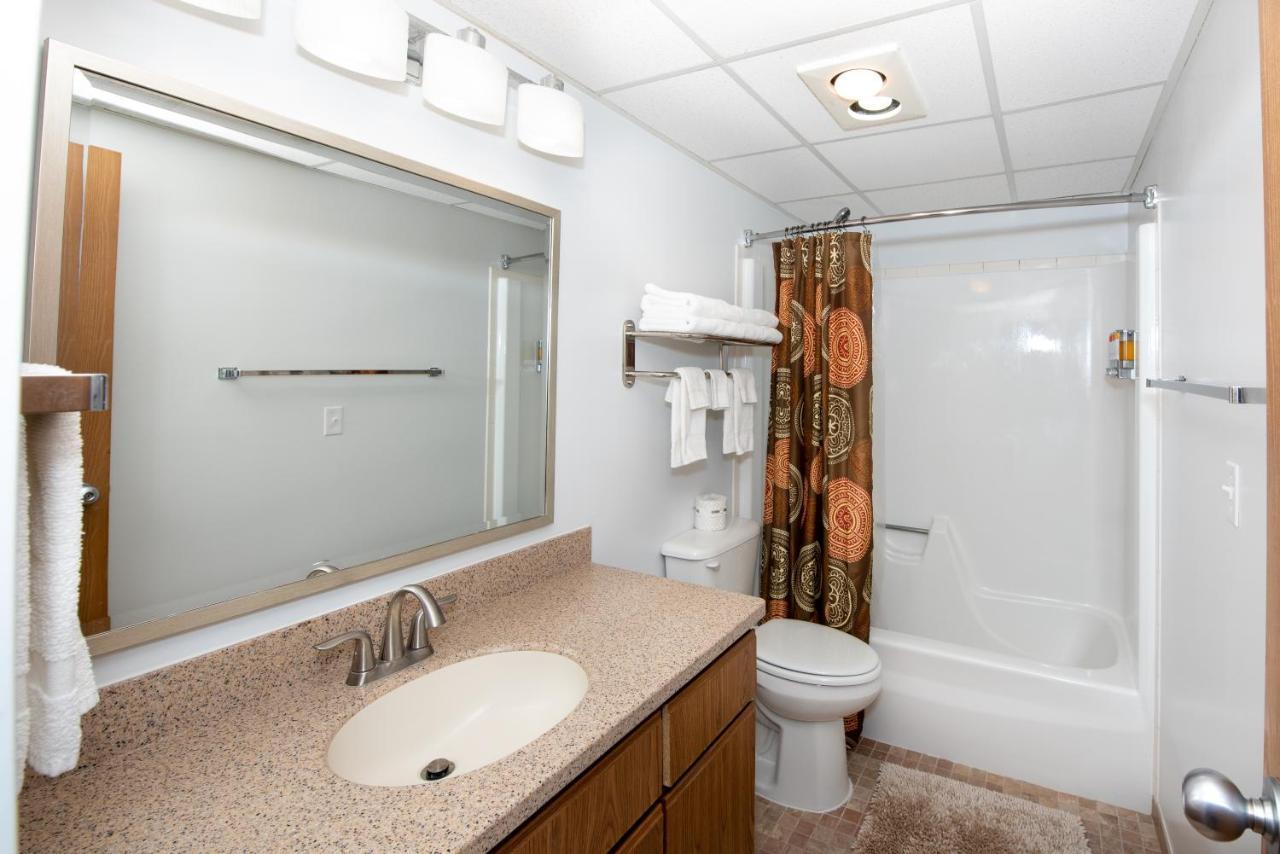 Hotel Pommier Indianola מראה חיצוני תמונה