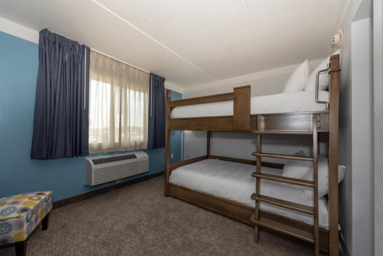 Hotel Pommier Indianola מראה חיצוני תמונה
